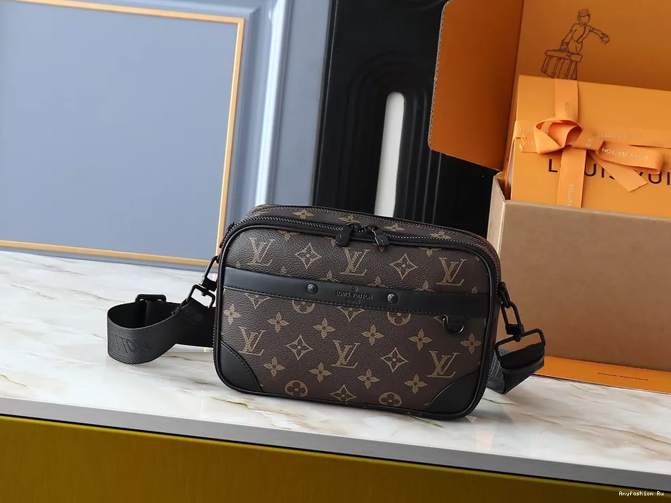 Durable Bags Messenger 313 Louis Vuitton Unisex For 0426